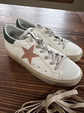 ShuShop White Sneakers with Pink Star and Green Heel